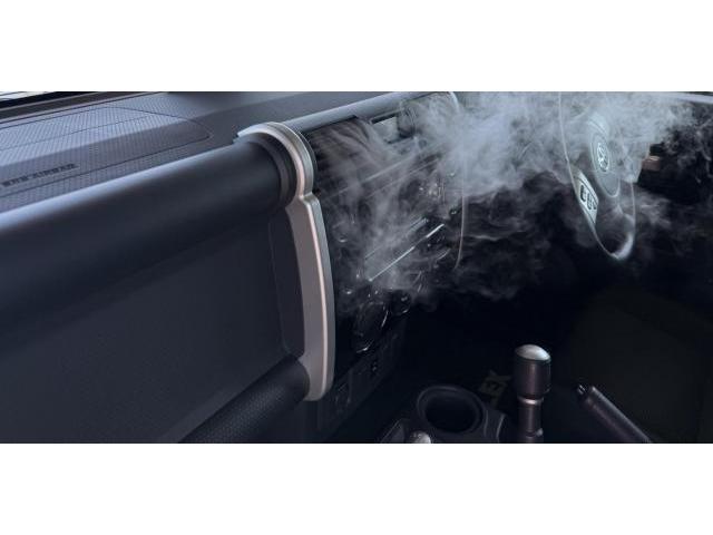 中古車の臭いの原因 車の暖房の臭い エアコン臭い 車の生乾きの臭い カーエアコン洗浄 エバポレーター洗浄 トヨタ FJクルーザー 電装系修理 愛車のエアコン掃除屋さん カーエアコンクリーニング株式会社