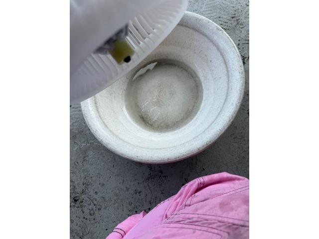 車のエアコン洗浄　中古車臭いの原因エバポレーター　お家のエアコンも洗浄が必要なようにカーエアコンも洗浄が必要　トヨタ　ランドクルーザープラド　クリーニング・清掃　カーエアコンクリーニング