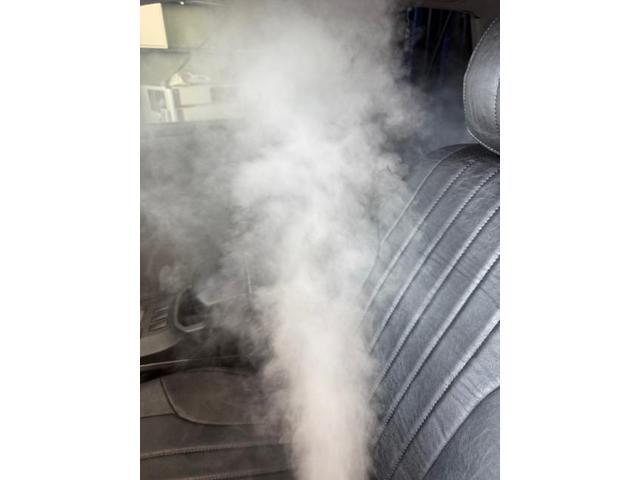 中古車臭い　メンテナンス　中古車仕上げ　カーエアコン洗浄　中古車臭いの原因エアコン　カーエアコンクリーニング　トヨタ　ハイラックスサーフ　クリーニング・清掃　愛車のエアコン掃除屋さん