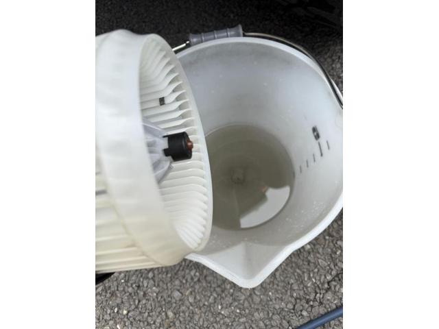 エバポレーター洗浄専門業者　エバポレーター洗浄工具　カーエアコン洗浄　中古車臭いの原因　
トヨタ　ＦＪクルーザー　クリーニング・清掃　カーエアコンクリーニング株式会社　愛車のエアコン掃除屋さん