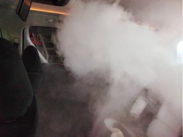 アルファード　エンジンかけはじめ臭い　エアコン送風口からカビ臭　カーエアコンクリーニング　エバポレーター洗浄　トヨタ　アルファード　クリーニング・清掃　エバポレーター洗浄専門業者