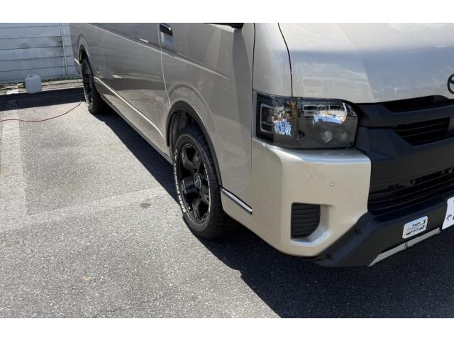 ハイエース暖房臭いの原因はエアコン内部エバポレーターの結露によるカビの臭い　カーエアコン洗浄　愛車のエアコン洗浄　カーエアコンクリーニング料金　トヨタ　ハイエースバン　クリーニング・清掃　車のエアコン洗浄　