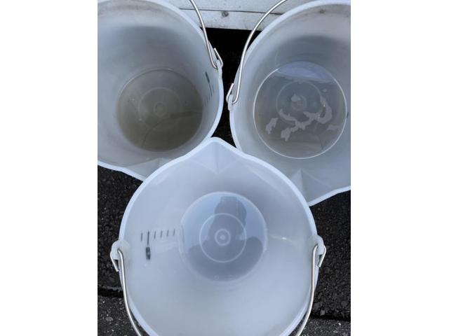 ハイエース暖房臭いの原因はエアコン内部エバポレーターの結露によるカビの臭い　カーエアコン洗浄　愛車のエアコン洗浄　カーエアコンクリーニング料金　トヨタ　ハイエースバン　クリーニング・清掃　車のエアコン洗浄　