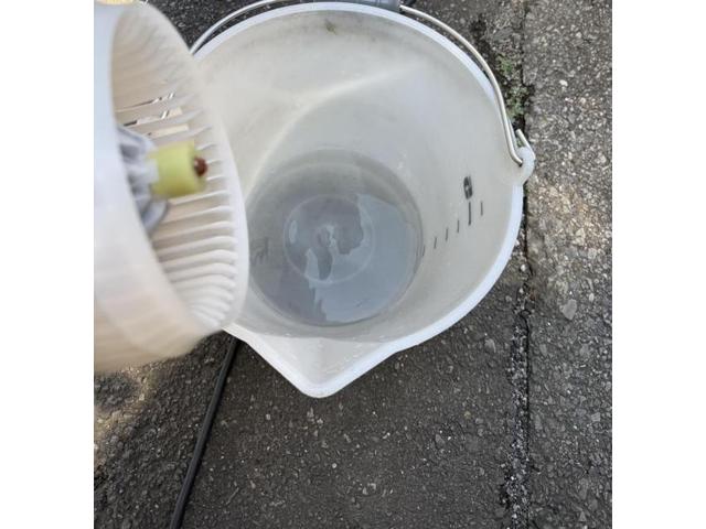 車　エンジンかけはじめ臭い　エバポレーター洗浄　カーエアコンクリーニング　愛車のエアコン掃除屋さん
カーエアコンクリーニング　トヨタ　プロボックスバン　電装系修理　エバポレーター洗浄