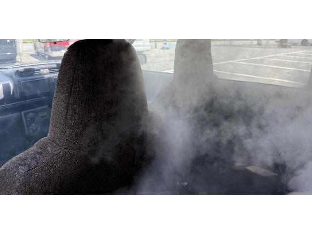 車　エンジンかけはじめ臭い　エバポレーター洗浄　カーエアコンクリーニング　愛車のエアコン掃除屋さん
カーエアコンクリーニング　トヨタ　プロボックスバン　電装系修理　エバポレーター洗浄