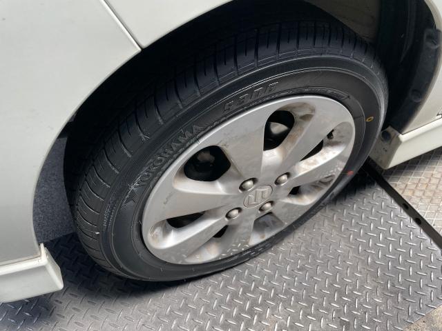 パレットの新品タイヤ交換作業！