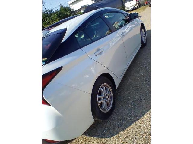 プリウス   修理 　お車の傷・凹み修理・板金・塗装、各務原市、岐阜市、岐南町、羽島市、関市、美濃市、郡上市、一宮市、江南市、お近くにお越際は気軽にご相談下さい。