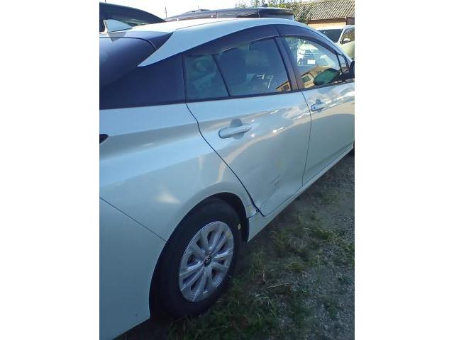 プリウス   修理 　お車の傷・凹み修理・板金・塗装、各務原市、岐阜市、岐南町、羽島市、関市、美濃市、郡上市、一宮市、江南市、お近くにお越際は気軽にご相談下さい。