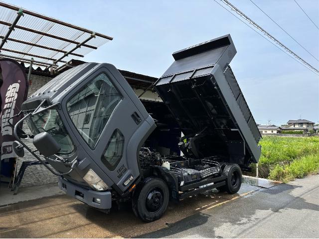 4tダンプ全塗装　ラプターライナー　ラプター塗装でさらなる強固なボディに!
RAPTOR LINER トライズオートTRIZEAUTO  奈良　ラプターライナー正規施工店