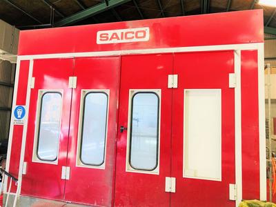 自社内に塗装ブースを完備