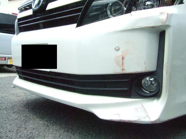 80　VOXY　自損事故　車両保険適用　姫路で鈑金塗装のことなら当社にお任せ！
