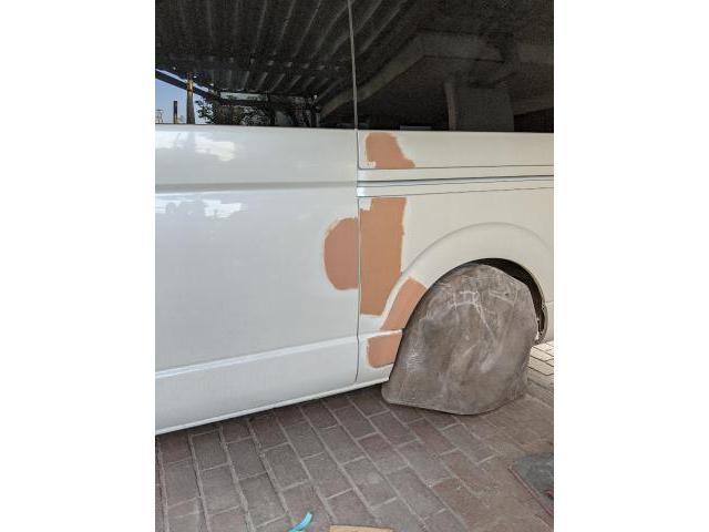 トヨタ　ハイエース　スライドドア　リアフェンダー　鈑金塗装　岸和田　貝塚　泉大津