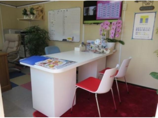 鈑金塗装をはじめ、お車の事なら当店にご相談下さい。