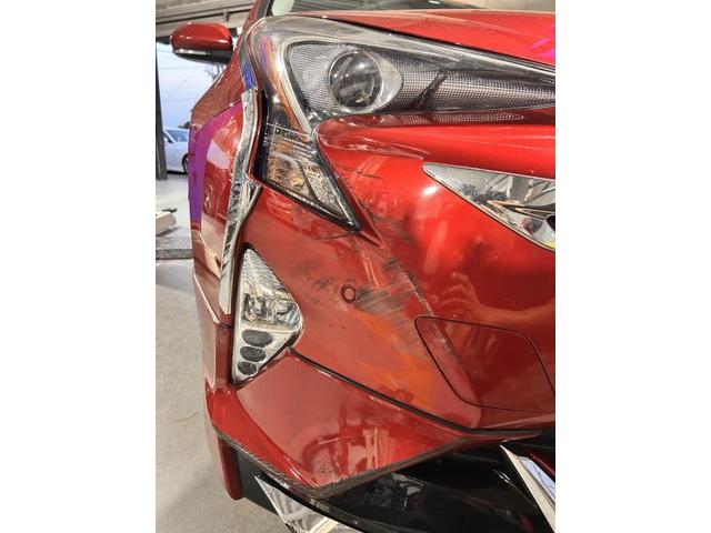 トヨタ　プリウス　キズ　へこみ　修理　塗装　板金　延岡市