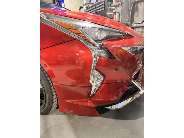 トヨタ　プリウス　キズ　へこみ　修理　塗装　板金　延岡市