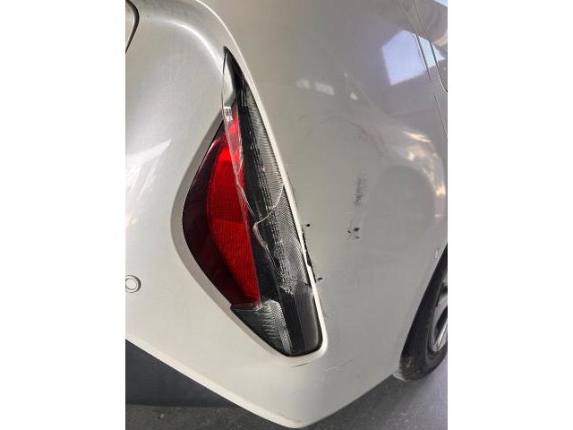 トヨタ　プリウス　キズ・へこみ直し　バンパー　延岡市　修理　板金　塗装　ワイズガレージ