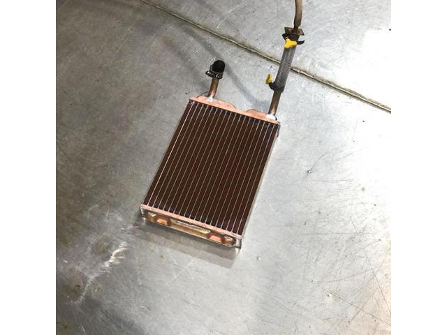 輸入車 ヒーターコア水漏れ詰まり ヒーター修理
HEATERCORE WATERLEAK  
