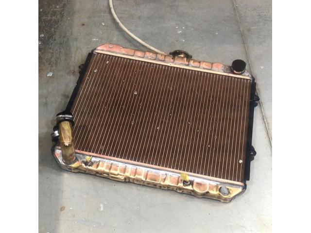 USトヨタ 北米トヨタ ハイラックス RN30 ラジエーター 
ラジエター 水漏れ 詰まり オーバーヒート 修理 
US TOYOTA HILUX RADIATOR