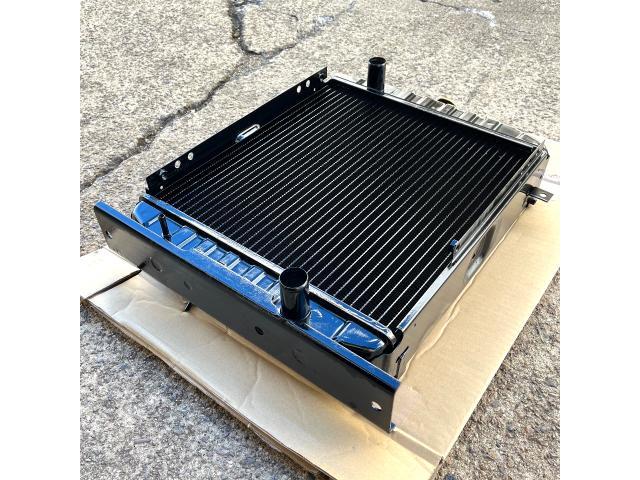 【イセキ コンバイン ラジエーター】ラジエター 水漏れ オーバーヒート 稲刈り
ISEKI combine Radiator