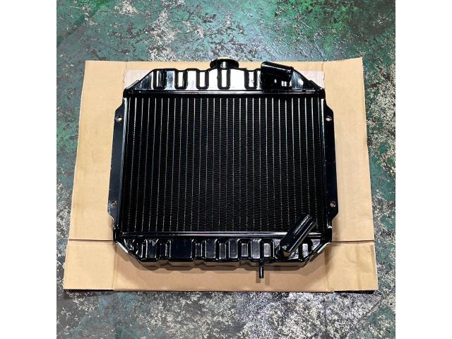 【 三菱マヒンドラ トラクター MT20 ラジエーター】ラジエター 水漏れ オーバーヒート 農機 農機具
mitsubishi tractor Radiator