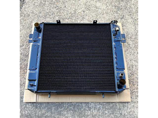 【住友ナコ フォークリフト FD45T8ラジエーター】ラジエター 水漏れ オーバーヒート 
sumitomo forklift Radiator