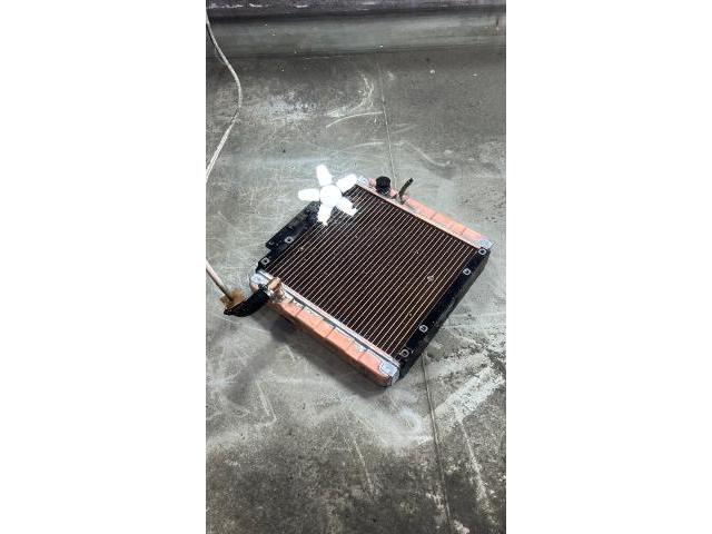 【酒井重工業 コンバインドローラー TW352 ラジエーター】ラジエター 水漏れ オーバーヒート