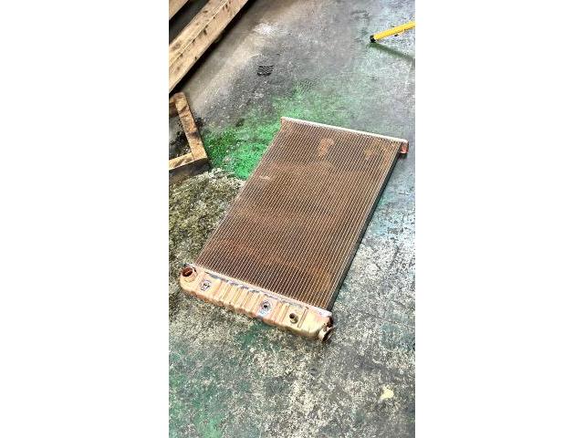 【シボレー ステップバン P30 ラジエーター】ラジエター 水漏れ オーバーヒート キッチンカー CHEVROLET STEPVAN