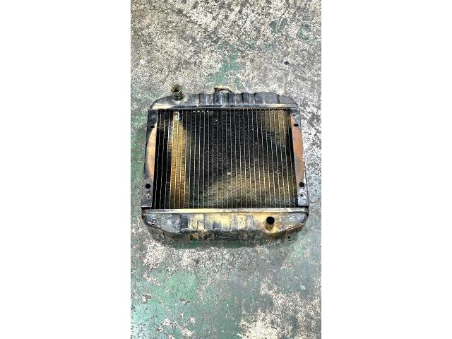 【イセキ TU205 トラクター ラジエーター】ラジエター 水漏れ オーバーヒート