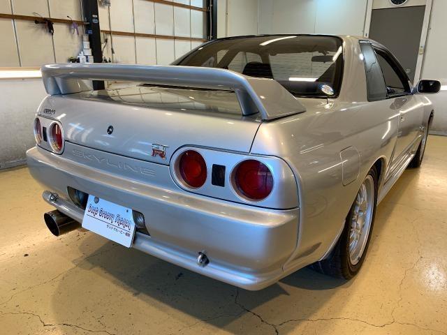 日産　スカイライン　R32 GT-R シルバー　Vスペック2　アルミフード　デントリペア

神奈川　湘南　藤沢

