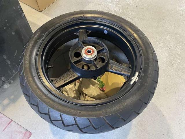 カワサキ ゼファーホイール　ポリッシュ加工【呉市・東広島市でお車の傷・凹み修理・板金・塗装・各種パーツ取付などお車の事なら井川自動車にお任せ下さい！】