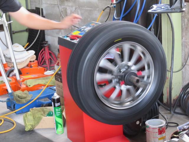 TOYOTA プリウス の冬用タイヤ新品 組替実施です。

