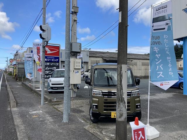 新車展示もしております。試乗可能なお車もございますのでお気軽にご相談下さいませ。