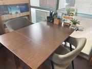受付は社屋２階の事務所までお越しください。