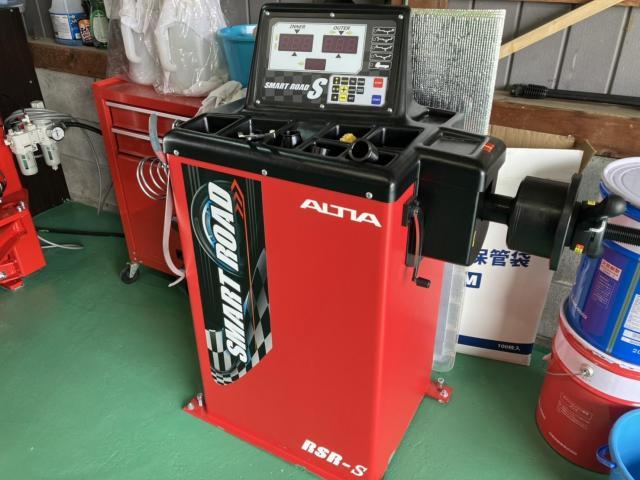 タイヤチェンジャー、タイヤバランサー導入！！　持ち込みタイヤ大歓迎です！！タイヤ組み替え大歓迎です！！滋賀県　近江八幡市