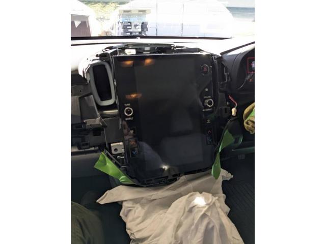 スバル　BT5レガシィアウトバック　パーツ持ち込み取り付け　テレビナビキャンセラー取り付け　滋賀県　近江八幡市　野洲市　湖南市　竜王町　１２インチ～１９インチのタイヤ持込取り付け大歓迎！　夏タイヤセール開始です！！