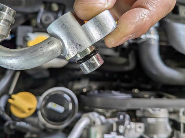 スバル　VM4レヴォーグ　エアコンコンプレッサー交換　パーツ持ち込み取り付け大歓迎！！オークション等から中古車をお探し致します！！　滋賀県　近江八幡市　野洲市　草津市　守山市　湖南市　竜王町　アルミホイール買い取り始めました！