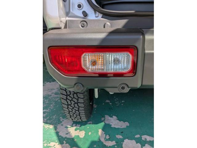 スズキ　ジムニー　社外テールレンズ持ち込み取り付け　パーツ持込取り付け大歓迎　・車検【車検後に令和7年度産の新米みずかがみ5Kｇプレゼントしております】・板金、ボディコーティング受付中　滋賀県　近江八幡市　野洲市　草津市　東近江市　大津市