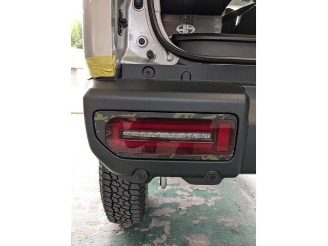 スズキ　ジムニー　社外テールレンズ持ち込み取り付け　パーツ持込取り付け大歓迎　・車検【車検後に令和7年度産の新米みずかがみ5Kｇプレゼントしております】・板金、ボディコーティング受付中　滋賀県　近江八幡市　野洲市　草津市　東近江市　大津市