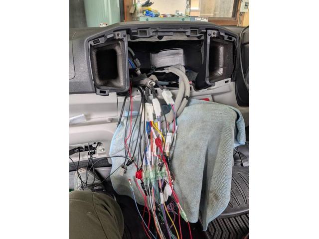 ダイハツ　ミライース　持込みカーナビ、サンバイザー取り付け　持込取り付け大歓迎　・車検【車検後に令和7年度産の新米みずかがみ5Kｇプレゼントしております】・板金、ボディコーティング受付中　滋賀県　近江八幡市　野洲市　草津市　東近江市　大津市