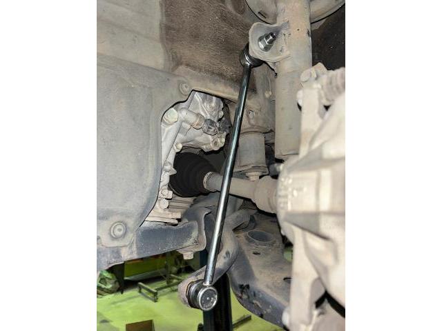 トヨタ　エスティマ　スタビライザーリンク交換
