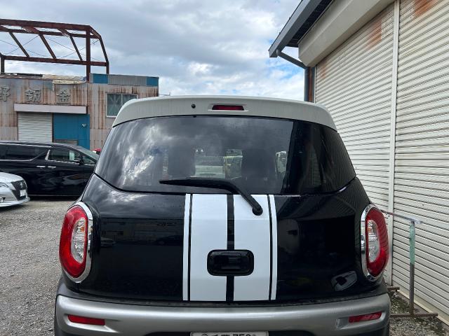 スズキ　クロスビー　リアゲート新品交換　塗装