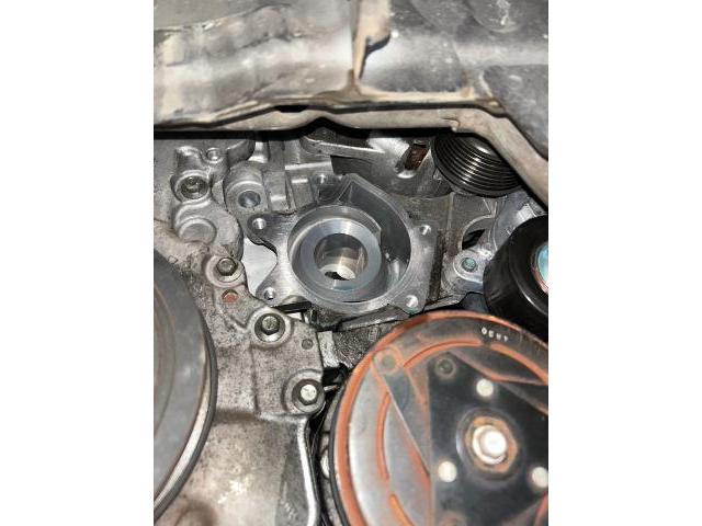 日産　セレナ　ウォーターポンプ交換