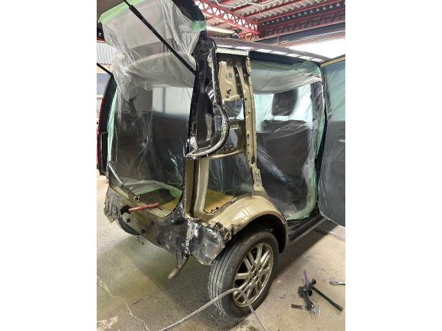 日産　モコ　右クォーターパネル交換