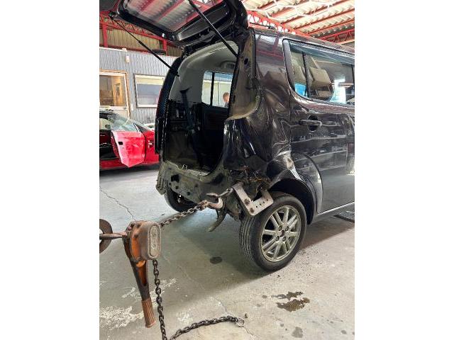 日産　モコ　右クォーターパネル交換