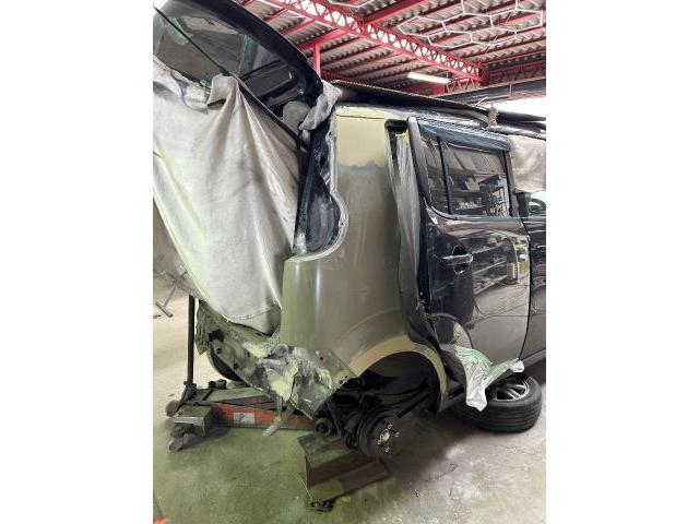 日産　モコ　右クォーターパネル交換