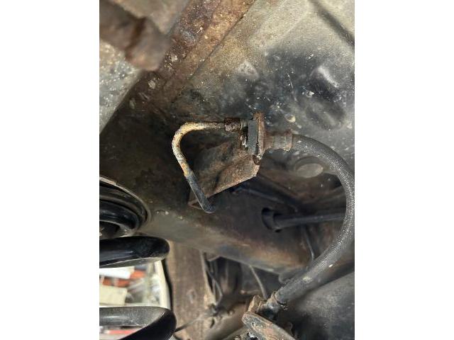 トヨタ　エスティマ　ブレーキ配管交換