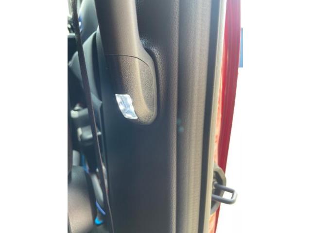 トヨタ　ノア　LEDルームランプ交換、カーテシーランプ取り付け