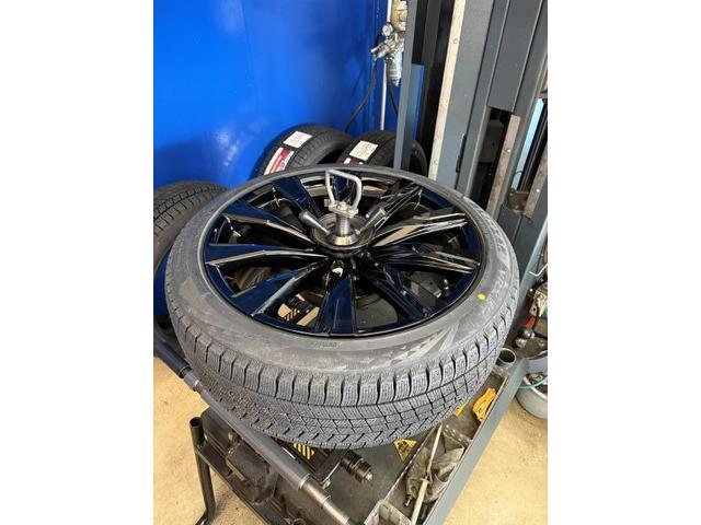 トヨタ　クラウンクロスオーバー　ホイール・タイヤ交換 235/45R21