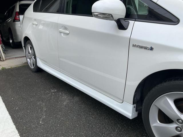 トヨタ　プリウス　スポイラー修理　板金塗装　キズ凹み修理　福岡県 糟屋郡 須恵町 鈑金塗装 安い 上手い 貴方へお勧め 口コミ 評判 良いお店