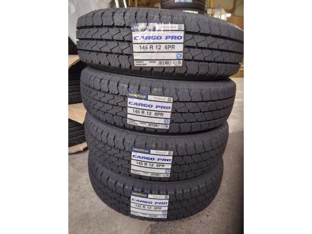 ダイハツ　ハイゼットバン　軽貨物　12インチ新品LTタイヤ持ち込み交換